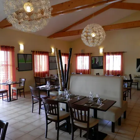 Ever Route 64 Brit Ibos 酒店 2*