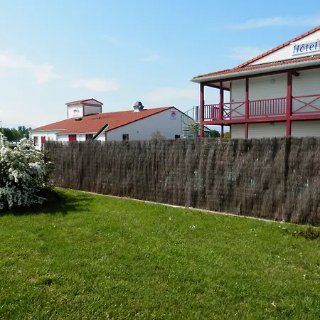 Ever Route 64 Brit Ibos 酒店 2*