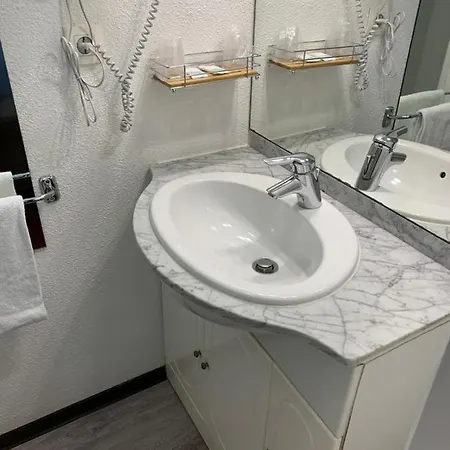 Everhotel De Tarbes-ibos 2* Tarbes
