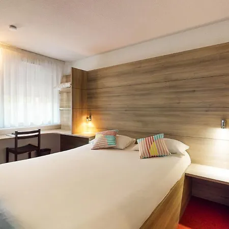 Hotel Everhotel De Tarbes-ibos 2*