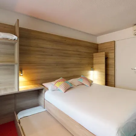 Hotel Everhotel De Tarbes-ibos 2*